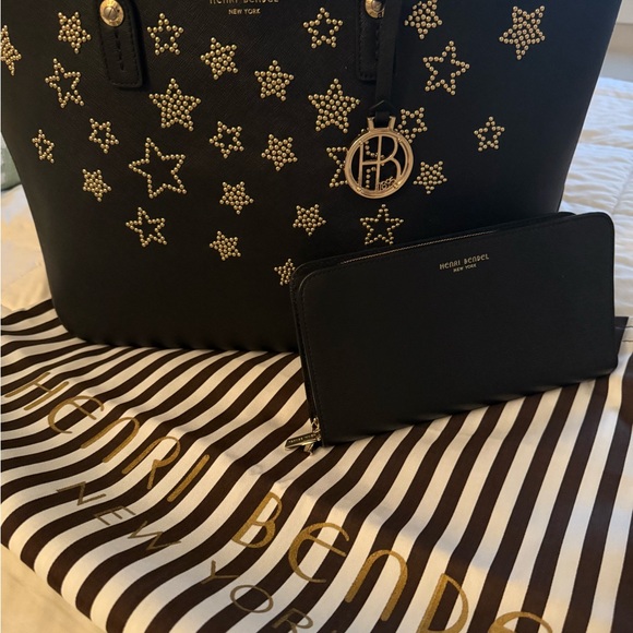 *READ DESC* Henri Bendel Customer App Giveaway With Beauty Bundle Purchase - Picture 4 of 13
